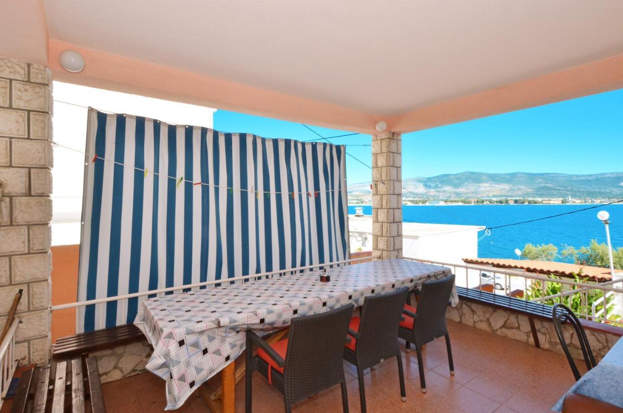 B Apartment With Terrace With The Sea View Trogir Exterior photo