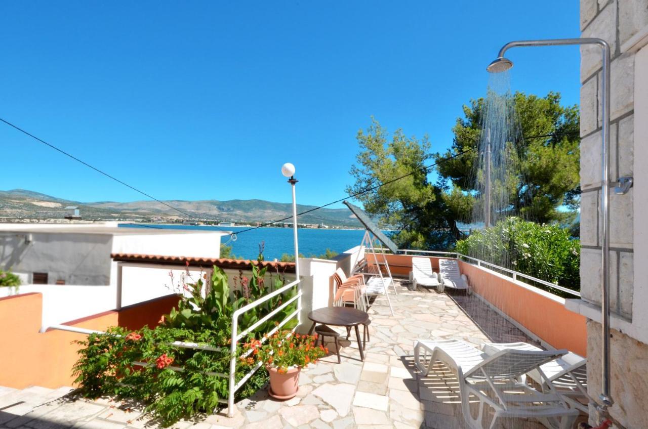 B Apartment With Terrace With The Sea View Trogir Exterior photo